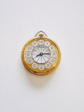 Vintage Lucerne Swiss Mechanical Pendant Watch 36mm Gold Tone Manual Wind Runnin